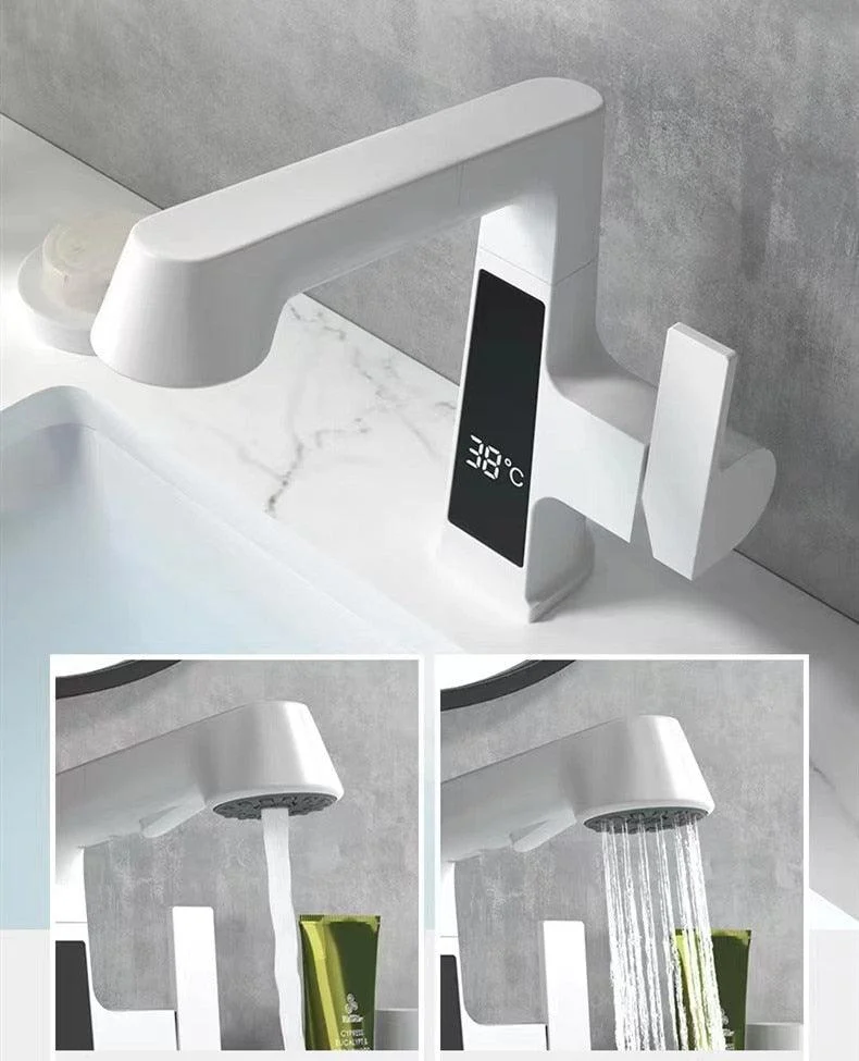 Digital-Display Bathroom Tap with Pull-out Spray -Bathlova