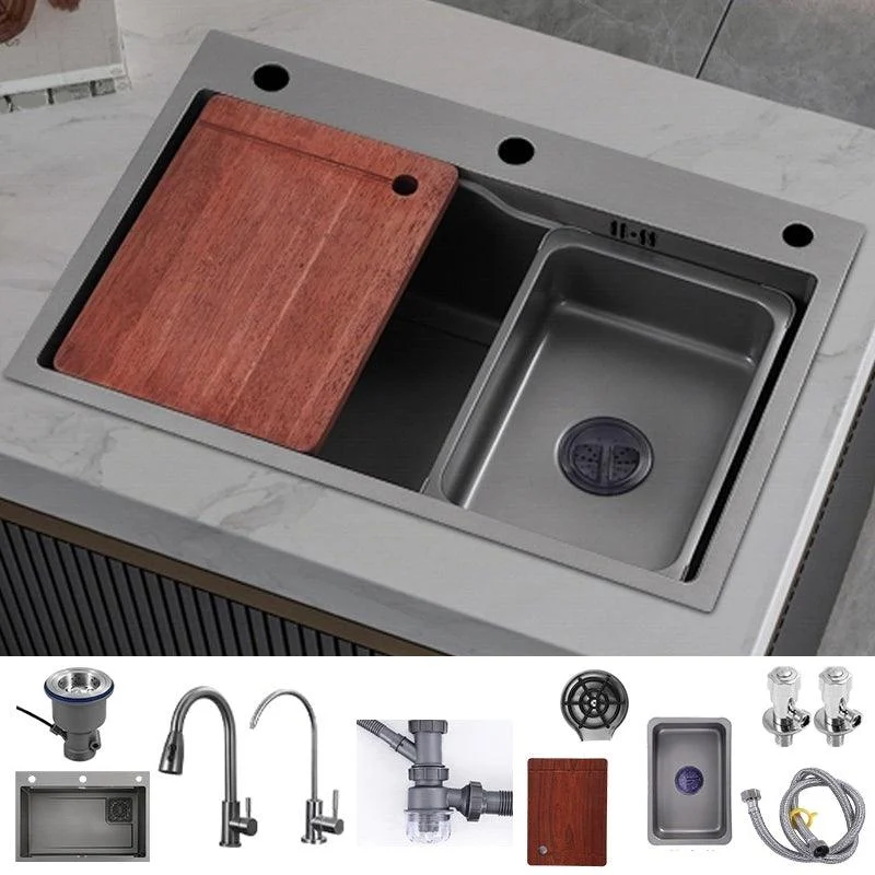 Dirt Resistant Kitchen Sink Soundproof Design Kitchen Sink with Basket Strainer -Bathlova