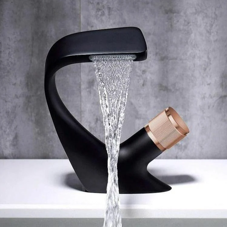 Felton - Modern Curved Bathroom Tap -Bathlova