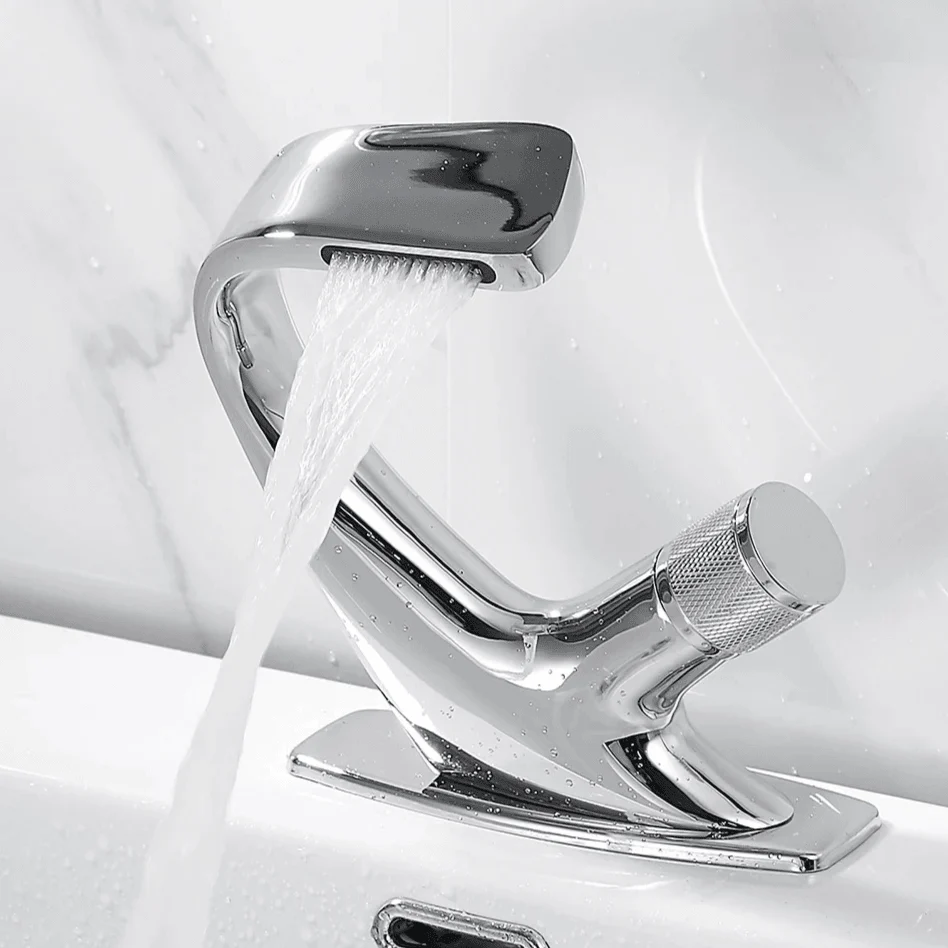 Felton - Modern Curved Bathroom Tap -Bathlova