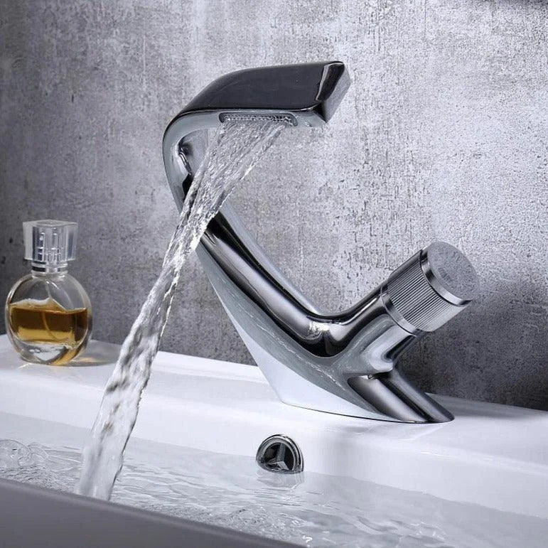 Felton - Modern Curved Bathroom Tap -Bathlova