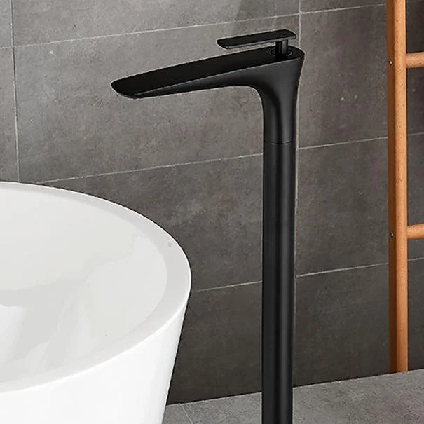 Floor Mount Bathroom Tap Solid Color Low Arc Freestanding Tub Tap -Bathlova