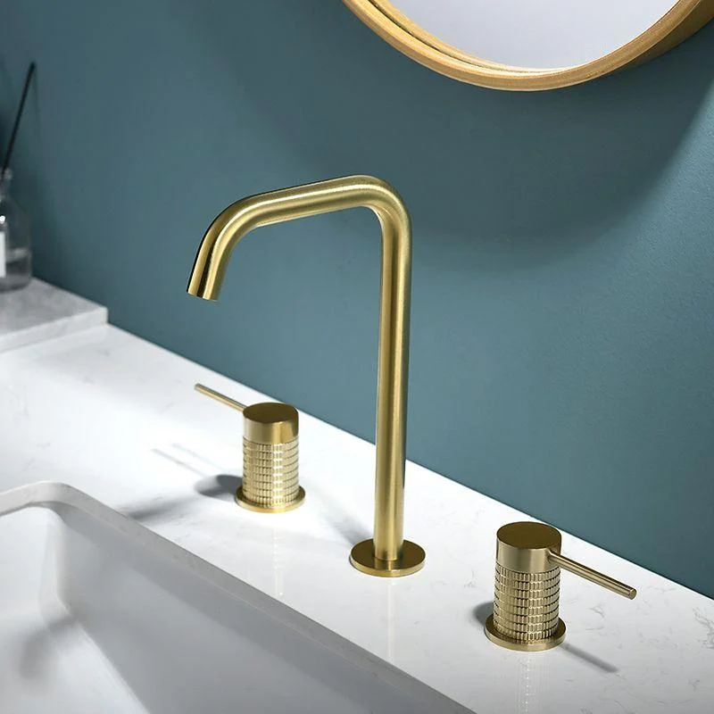 Glam 2-Handle Bathroom Sink Tap with High-Arc Widespread Bathroom Sink Tap -Bathlova