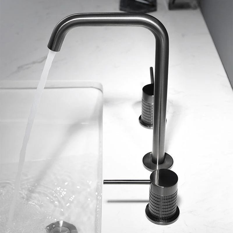 Glam 2-Handle Bathroom Sink Tap with High-Arc Widespread Bathroom Sink Tap -Bathlova