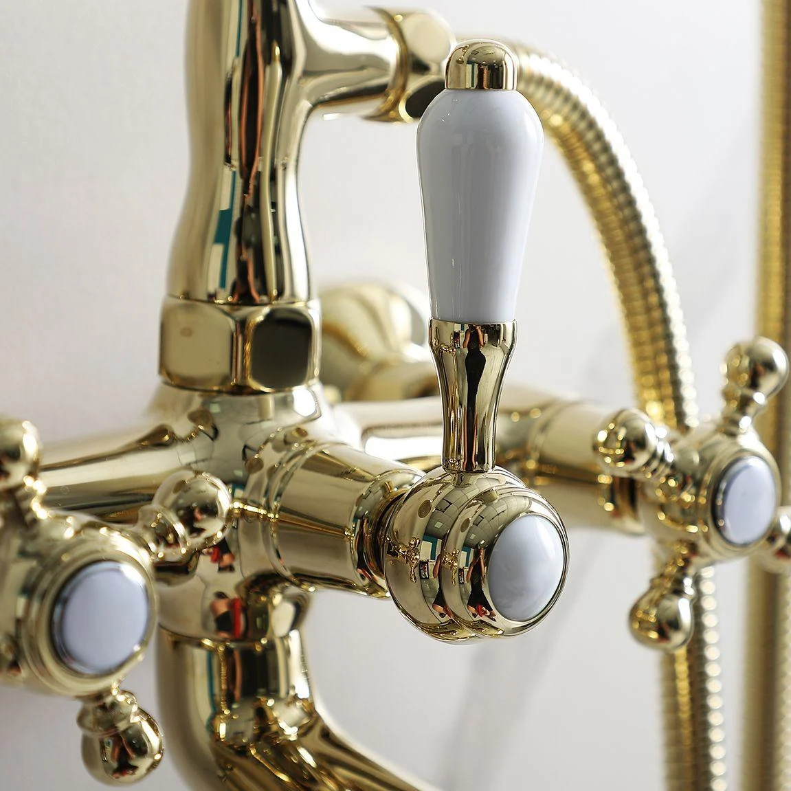 Glam Retro Wall Mounted Metal Claw Foot Tub Tap Trim Low Arc Claw Foot Tub Tap -Bathlova