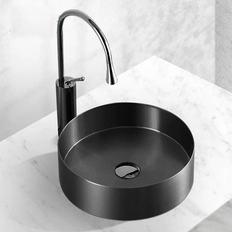 Modern Black Bathroom Sink Metal Round Vessel Bathroom Sink (Not Including Tap) -Bathlova