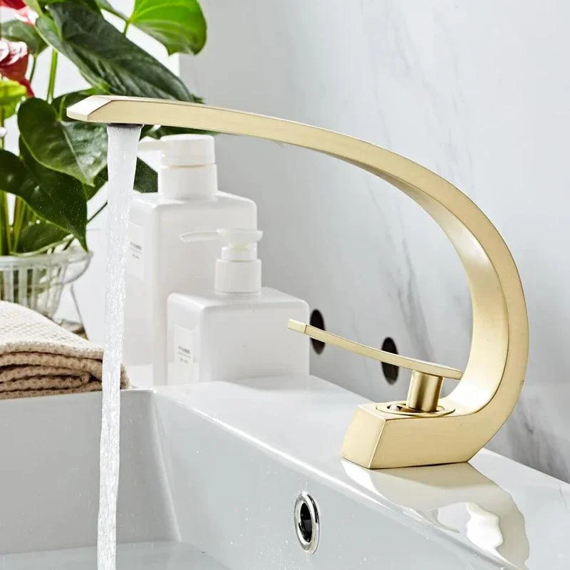 Modern Curved Bathroom Tap -Bathlova