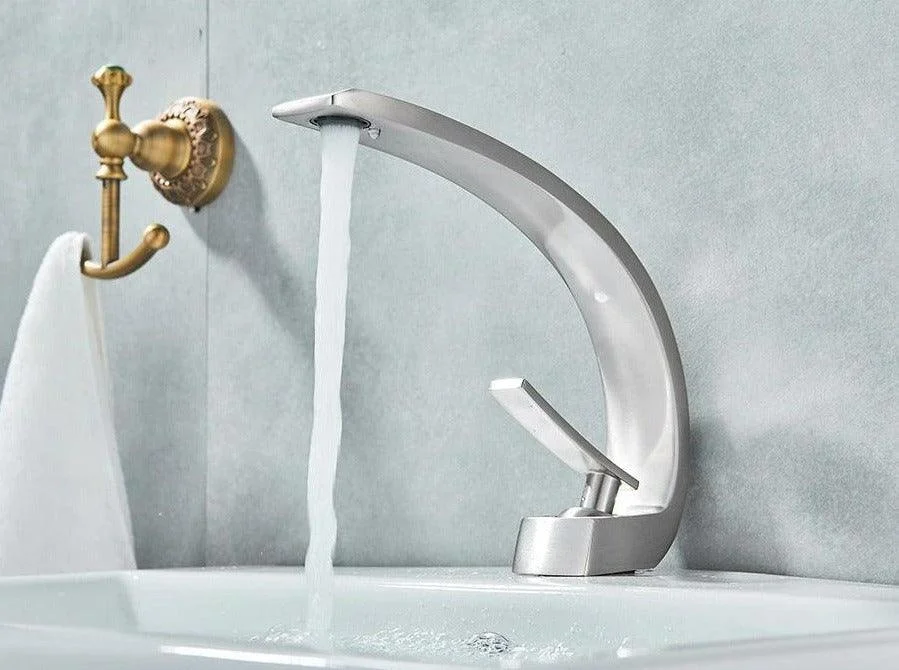 Modern Curved Bathroom Tap -Bathlova