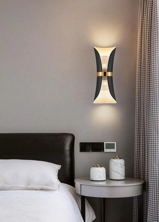 Modern European Ribbon Wall Sconce -Bathlova