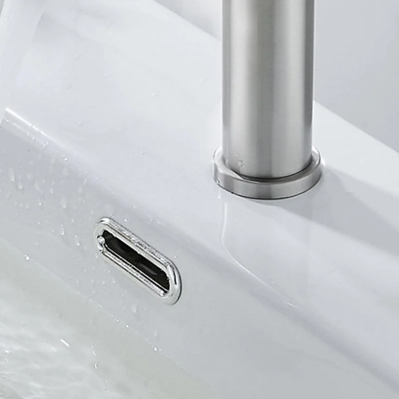 Modern Low Arc Sink Tap with Single Handle Bathroom Sink Tap -Bathlova