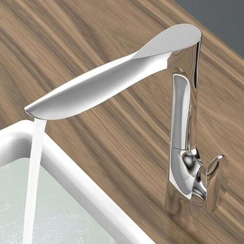 Modern Mirror-Effect Kitchen Tap -Bathlova