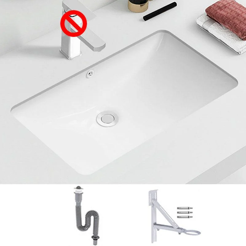 Modern Porcelain Bathroom Sink Undermount Bathroom Sink in White(Not Including Tap) -Bathlova