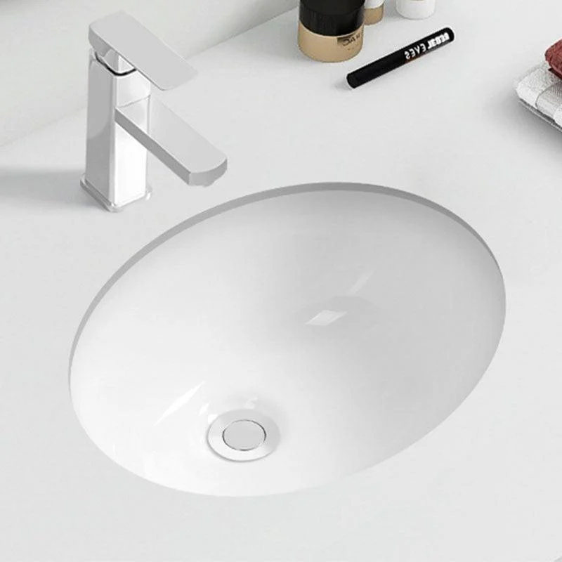 Modern Porcelain Bathroom Sink Undermount Bathroom Sink in White(Not Including Tap) -Bathlova