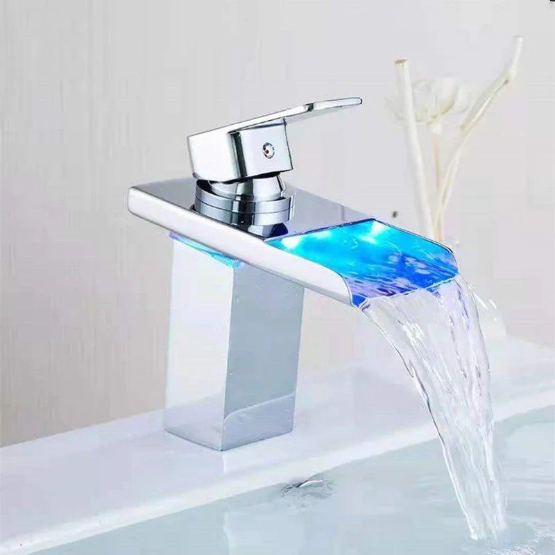 1-Handle Basin Lavatory Tap 1-Hole Widespread Bathroom Vessel Tap with LED Lighting -Bathlova