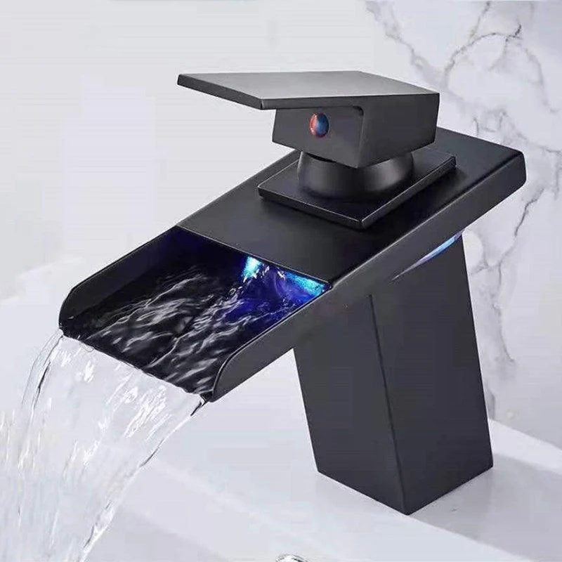 1-Handle Basin Lavatory Tap 1-Hole Widespread Bathroom Vessel Tap with LED Lighting -Bathlova