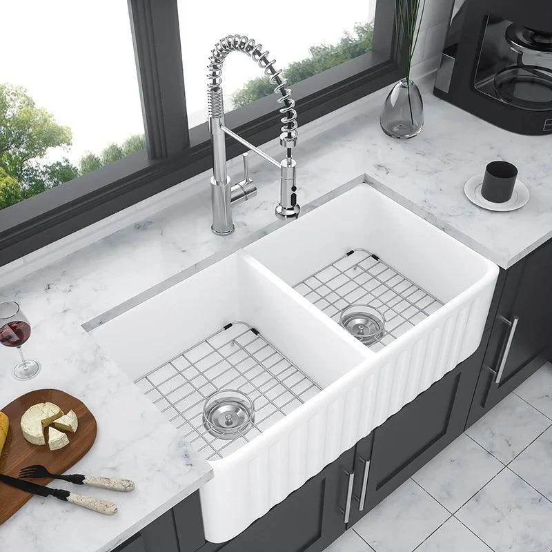 33 Inch White Farmhouse Sink with Stainless Steel Dish Grid & Basket Strainer - Double Bowl Farmhouse Apron Sink -Bathlova