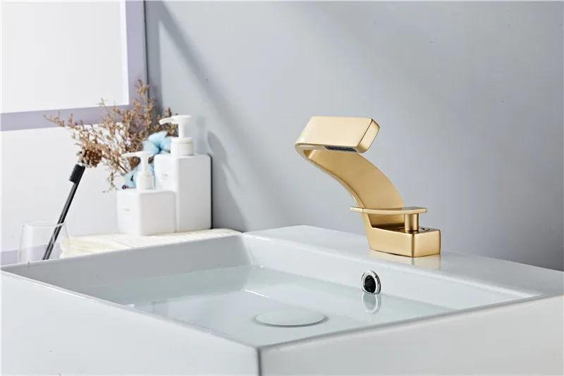 Brass Basin Tap Modern Bathroom Mixer Tap Hot and Cold Sink Tap