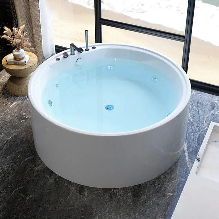 Acrylic Round Bath Tub Whirlpool Freestanding Bathtub with Tub Filler and Trim Kit -Bathlova