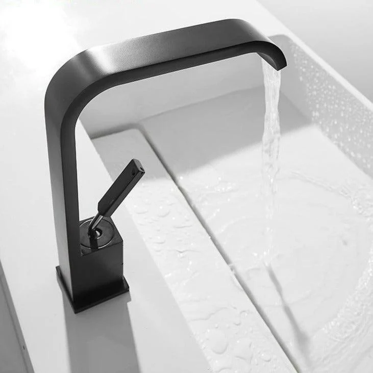 Bailey - Modern Curved Bathroom Tap -Bathlova