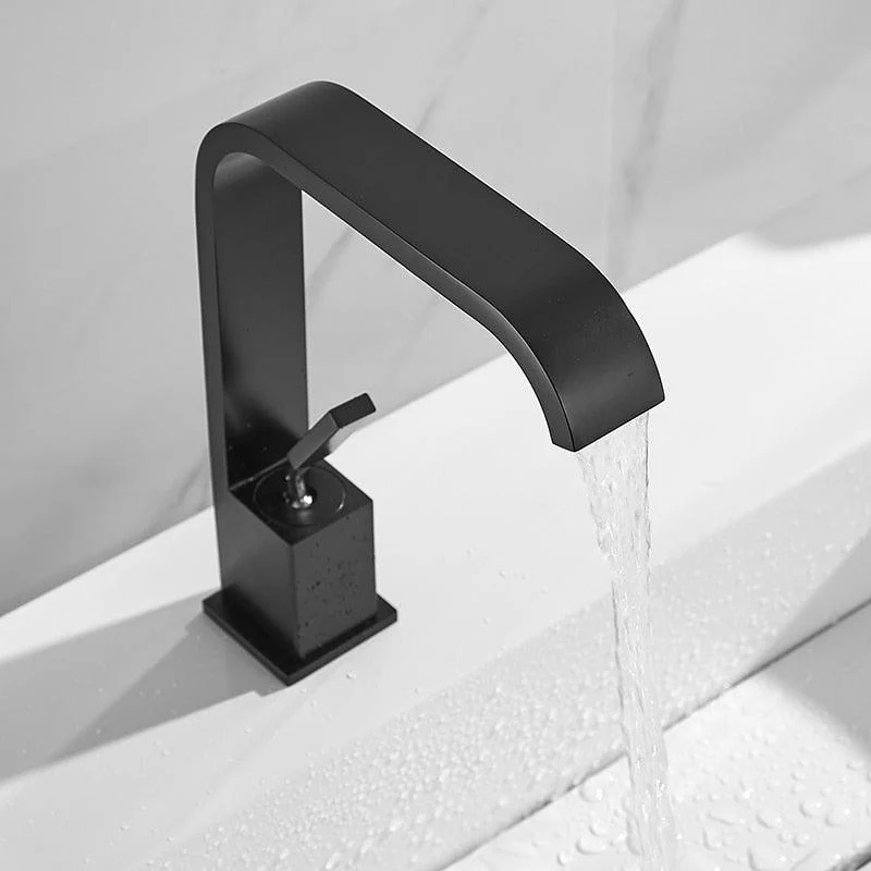 Bailey - Modern Curved Bathroom Tap -Bathlova