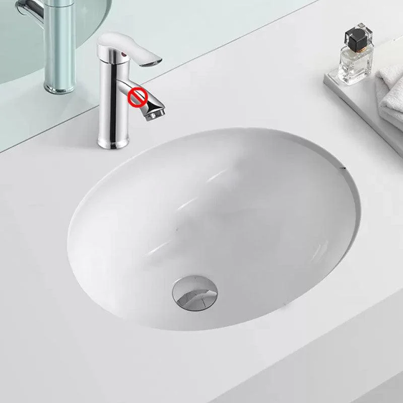 Bathroom Sink Ceramic White Round Anti-spill Sink with Tap -Bathlova