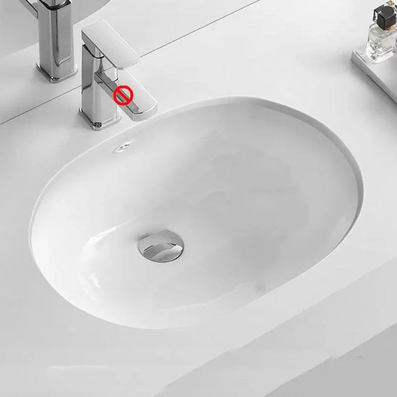 Bathroom Sink Ceramic White Round Anti-spill Sink with Tap -Bathlova