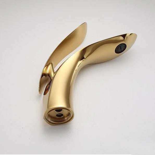 Brass 1 Hole Basin Tap Lever Handle Sink Tap Circular Modern Tap for Bathroom -Bathlova