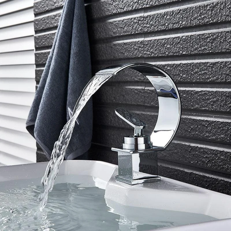 Bruce - Curved Bathroom Tap -Bathlova