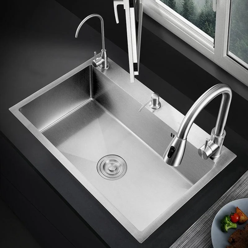 Classic Style Kitchen Sink Corrosion Resistant 3 Holes Kitchen Sink with Drain Assembly -Bathlova