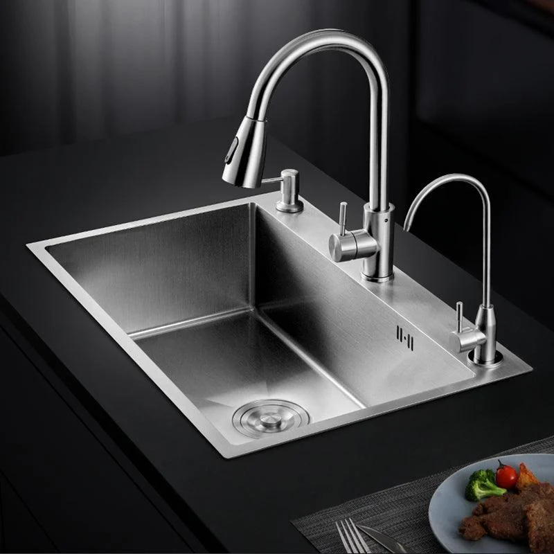 Classic Style Kitchen Sink Corrosion Resistant 3 Holes Kitchen Sink with Drain Assembly -Bathlova