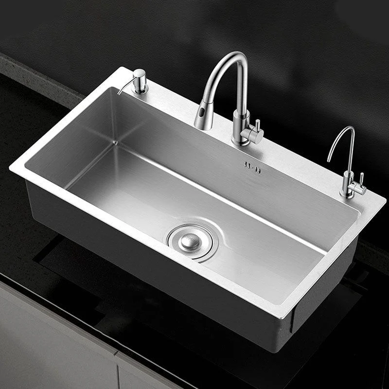 Classic Style Kitchen Sink Stainless Steel 3 Holes Kitchen Sink with Drain Strainer Kit -Bathlova