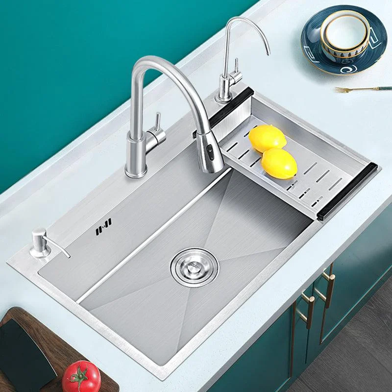 Classic Style Kitchen Sink Stainless Steel Colorfast Kitchen Sink with Drain Strainer Kit -Bathlova