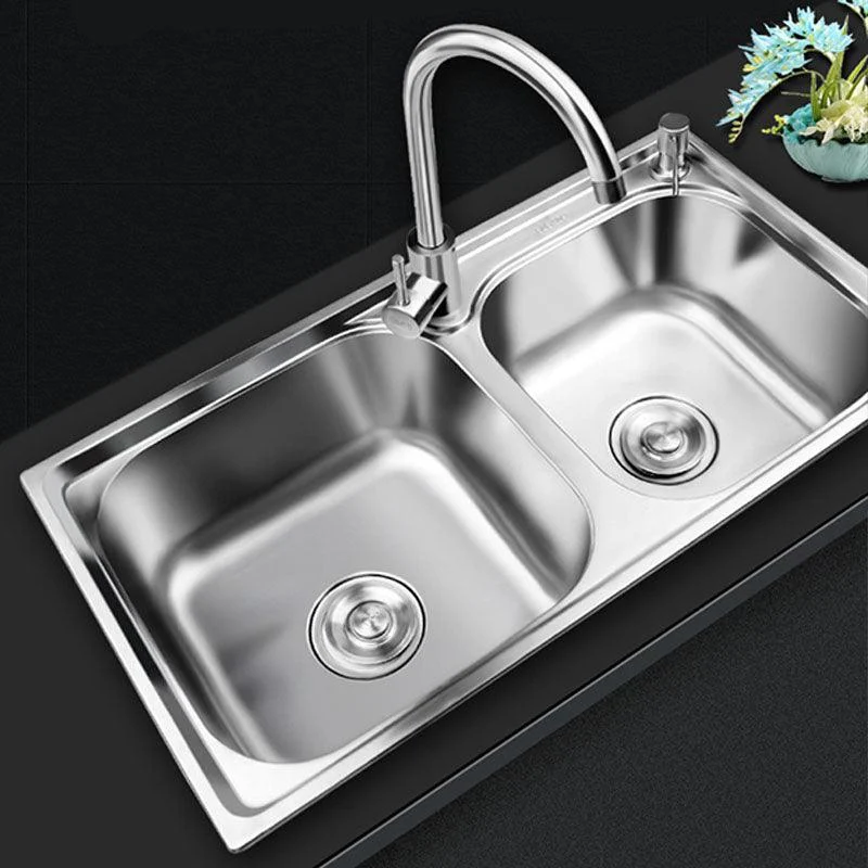 Classic Style Kitchen Sink Stainless Steel Kitchen Sink with Drain Strainer Kit -Bathlova