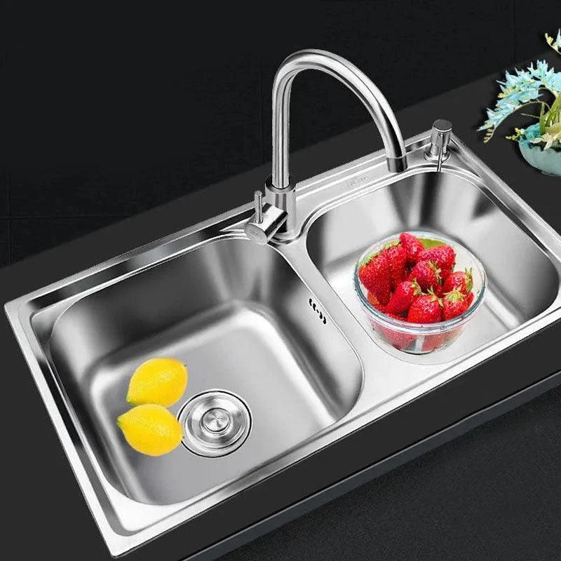 Classic Style Kitchen Sink Stainless Steel Kitchen Sink with Drain Strainer Kit -Bathlova