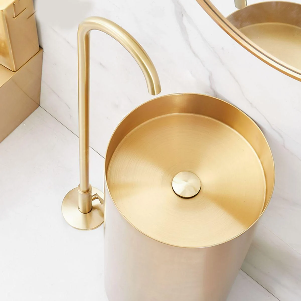 Contemporary Brass Freestanding Bathtub Tap High Arc Bathtub Tap -Bathlova