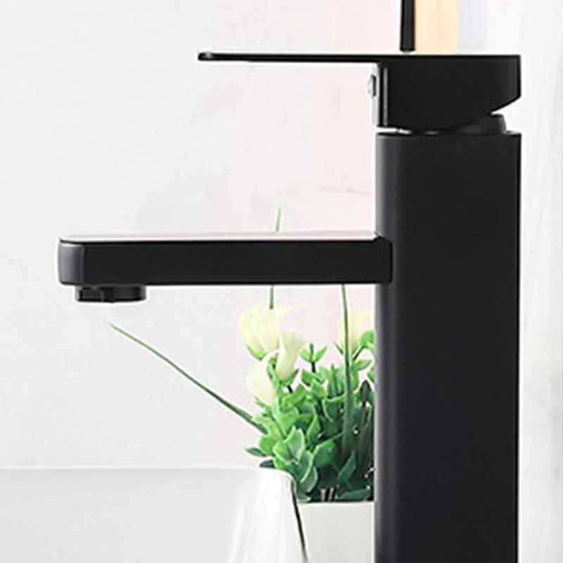 Contemporary Sink Tap Digital Display Screen Solid Color Low Arc Sink Bathroom Tap -Bathlova