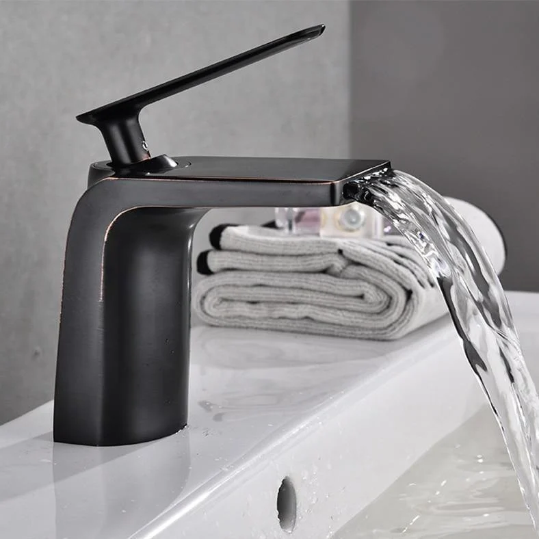 Elton - Classic Waterfall Tap -Bathlova