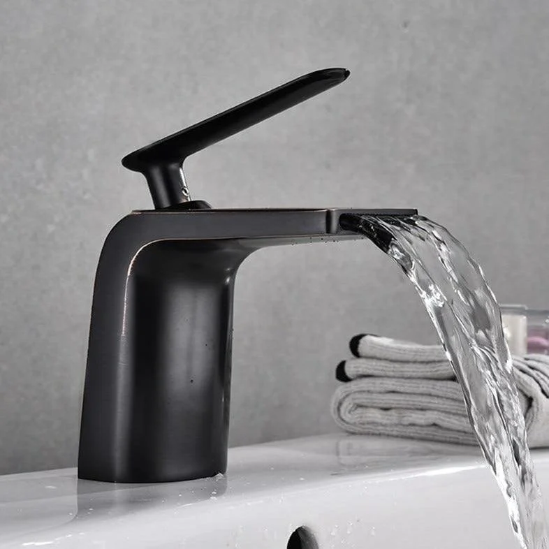 Elton - Classic Waterfall Tap -Bathlova