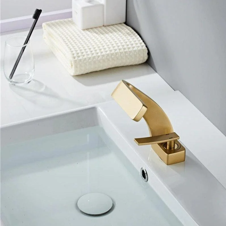 Everest - Modern Curved Tap -Bathlova