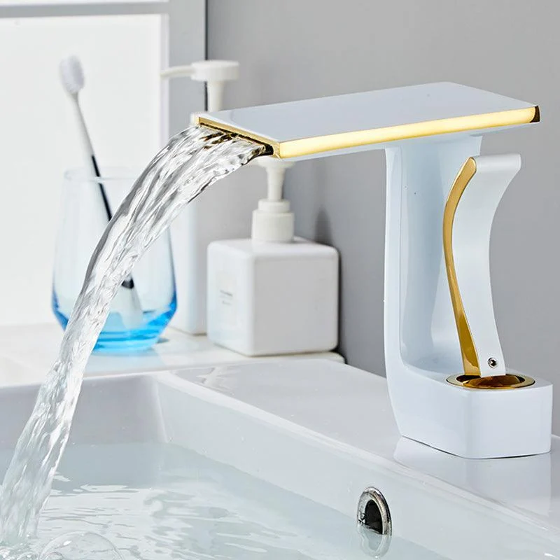 Luxury Single Handle Sink Tap Bathroom Brass Centerset Tap -Bathlova