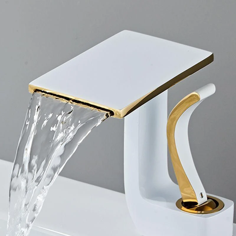 Luxury Single Handle Sink Tap Bathroom Brass Centerset Tap -Bathlova