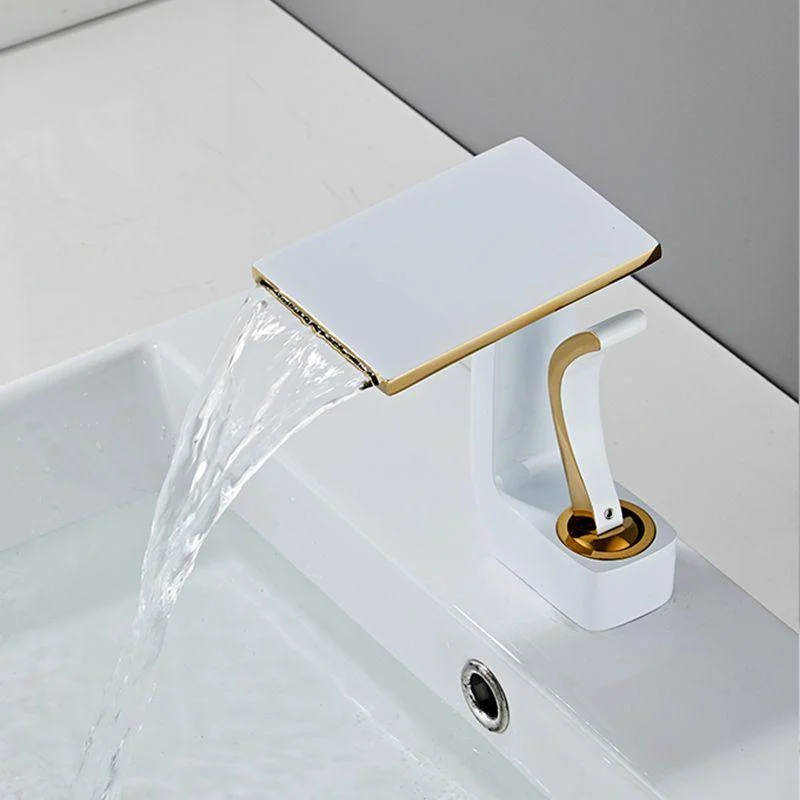 Luxury Single Handle Sink Tap Bathroom Brass Centerset Tap -Bathlova