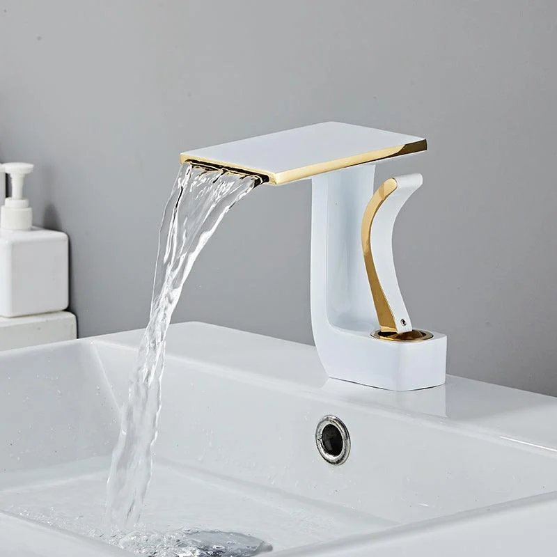 Luxury Single Handle Sink Tap Bathroom Brass Centerset Tap -Bathlova