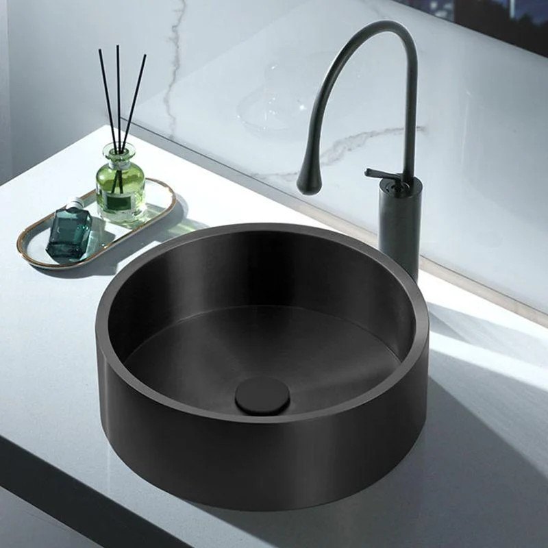 Metal Bathroom Sink Round Bathroom Sink with Overflow And Drain Assembly -Bathlova