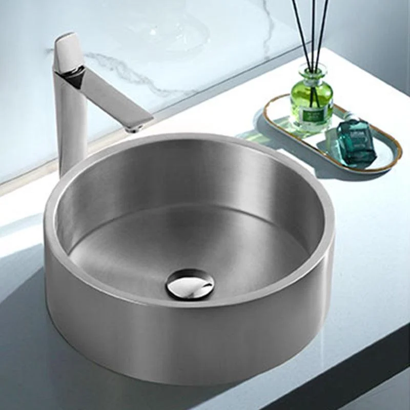 Metal Bathroom Sink Round Bathroom Sink with Overflow And Drain Assembly -Bathlova