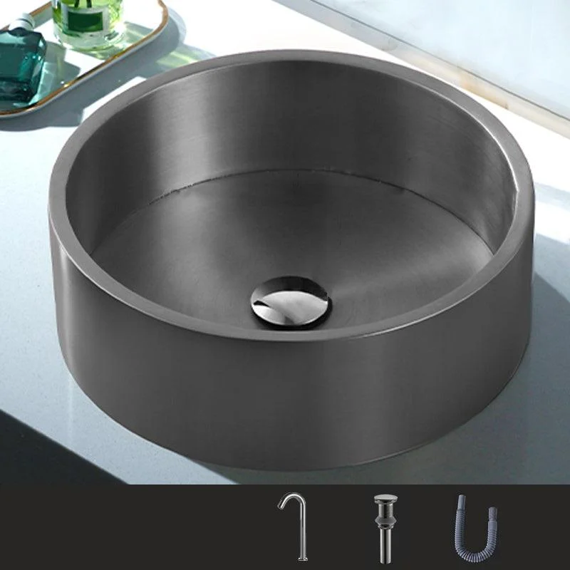 Metal Bathroom Sink Round Bathroom Sink with Overflow And Drain Assembly -Bathlova