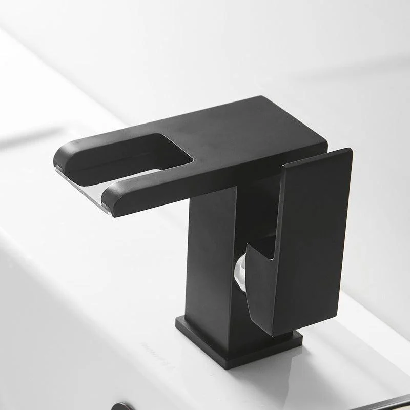 Modern Basin Lavatory Tap Single-handle Vanity Sink Tap -Bathlova