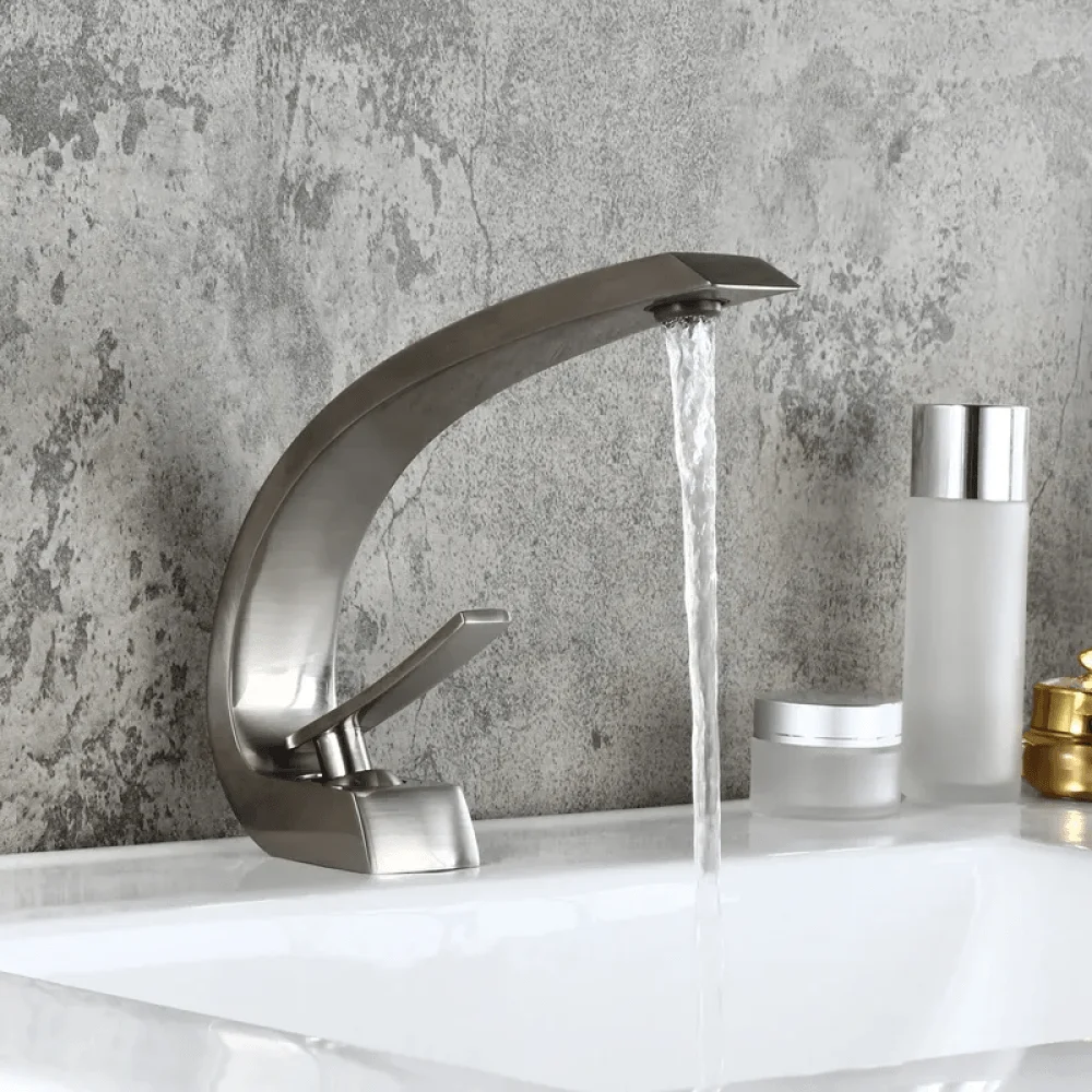 Modern Single Hole Curved Spout Tap with Pop Up Drain -Bathlova