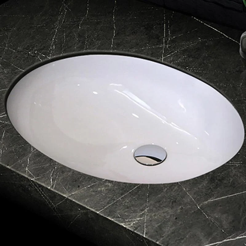 Modern Style Bathroom Sink Oval-shape Ceramic Bathroom Sink in White -Bathlova