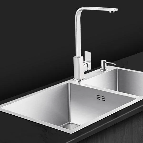 Modern Style Kitchen Sink Overflow Hole Design Scratch Resistant Kitchen Sink -Bathlova